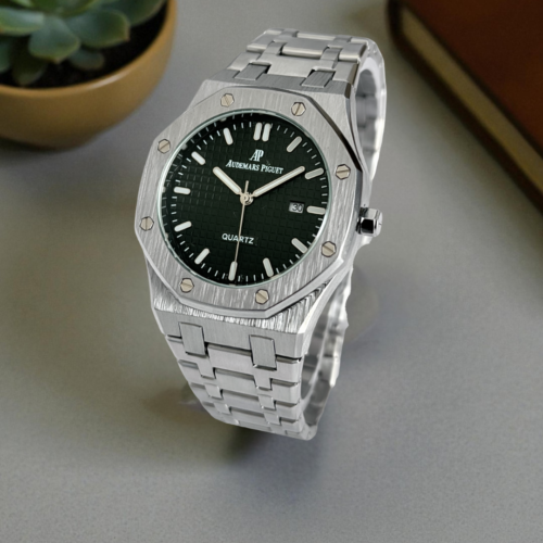 Audemars Piguet Royal Oak Silver Chain Black Dial